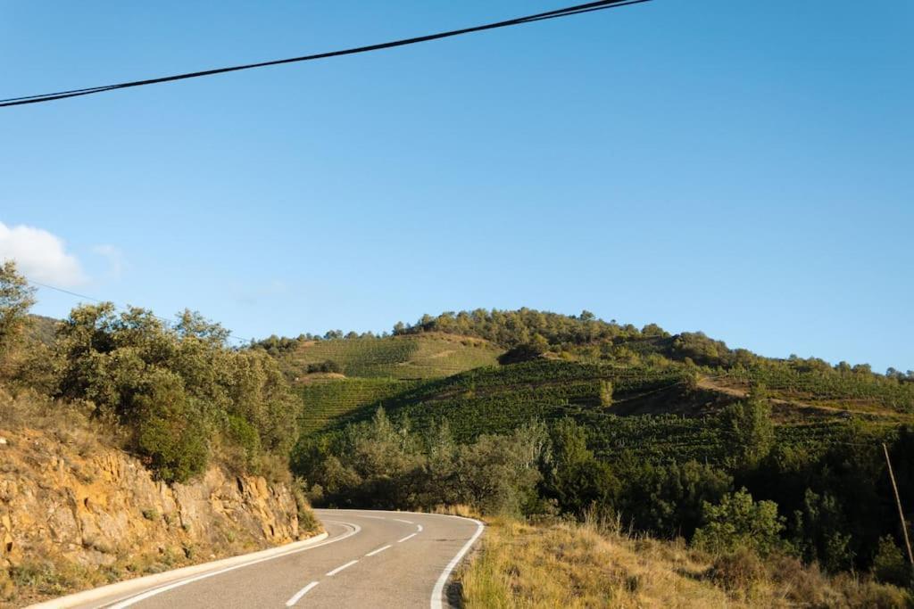 コルノデイヤVinyes Del Prioratアパートメント エクステリア 写真